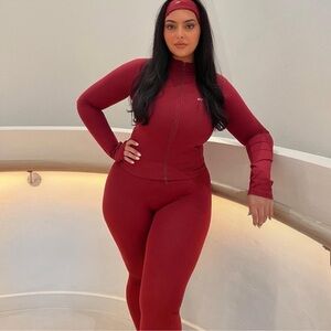 437 mahogany jacket (S) and V leggings (XS)